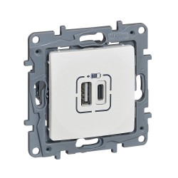 Розетка 2xUSB за зареждане тип A+C 3A 15W бяла 764597 NILOE LEGRAND