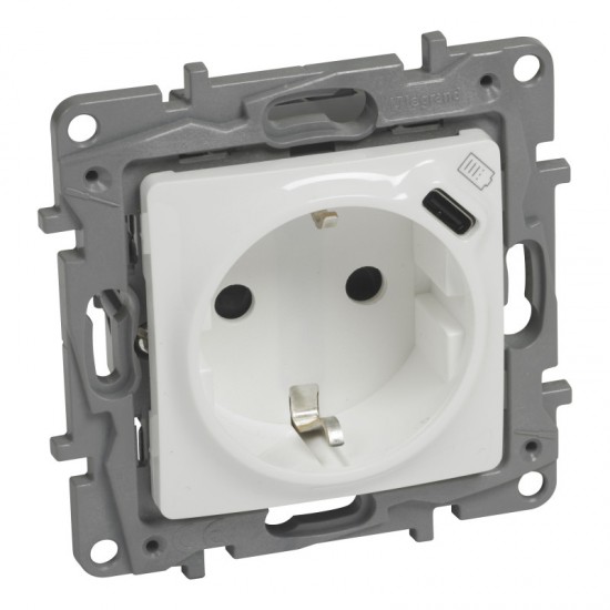 Контакт шуко бял 764535 2P+E +USB 764535 NILOE LEGRAND
